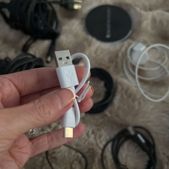 A bunch of computer, Apple Watch  and usb cords - Picture 4 of 4